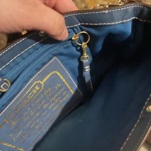 Coach Tote Shoulder Signature Canvas - Picture 12 of 12